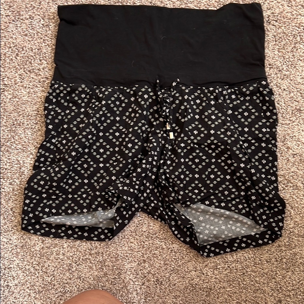 Old Navy Black Maternity Shorts